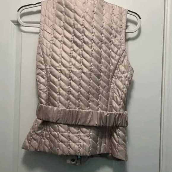 White House Black Market Quilted / Belted Vest - Size XXS - EUC - Picture 4 of 13